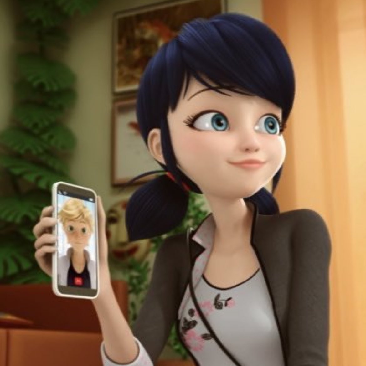 mxrichat's tweet photo. #MLBS5Spoilers 
s2 adrienette face call: “someday I hope i’ll find someone i can share everything with”

s5: adrien calling marinette in the middle of the night because he’s realized he’s already found her https://t.co/5IRw4ZPDLV