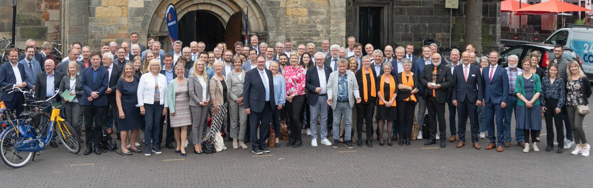EUREGIO-raad, Algemeen Bestuur en uitreiking People-to-People-EUREGIO-prijs op één dag - meer lezen over de "Grote EUREGIO-dag" op 10 juni in <a href="/Gem_Enschede/">Gemeente Enschede</a> 
🇩🇪 euregio.eu/de/aktuell/gro…
🇳🇱 euregio.eu/actueel/grote-…
#peopletopeopleeuregioprijs #peopletopeople @GROSDNL