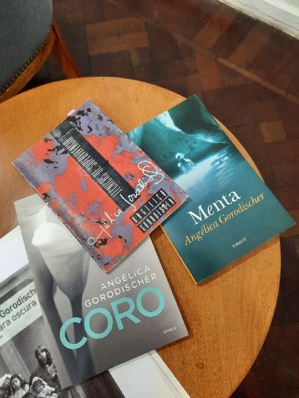 igualar_rosario's tweet photo. 📸 En el segundo encuentro de Lecturas Feministas 👓💜 leímos colectivamente "La Camara Oscura" de Angélica Gorodischer 📖 
 
📌 ¡Sumate al tercer encuentro! Viernes 24 de Julio a las 18 hs 
📍 Buenos Aires 853

#Lecturas #LecturasFeministas https://t.co/KTNqYV1Xwo