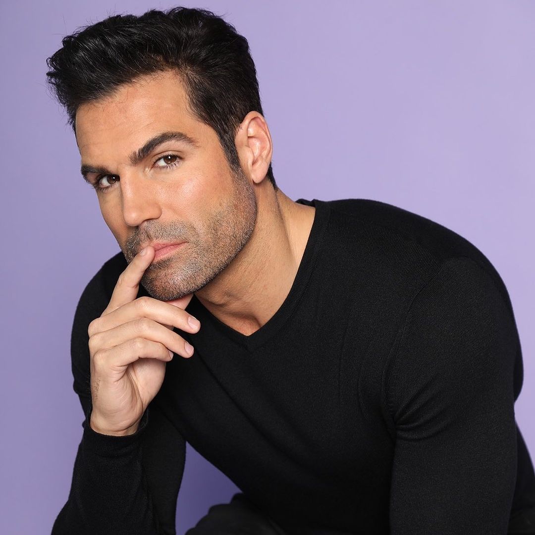 Team_Shey's tweet photo. Happy birthday @JordiVilasuso 🎂🙌🥂

I hope the year ahead brings many bright blessings and new adventures.

We miss you and Rey so much, but greatly look forward to seeing what's next.

🎧 Check out Jordi &amp; Kaitlin's podcast:

https://t.co/kpUC3dDKhj

#YR https://t.co/0NZuBKA02v