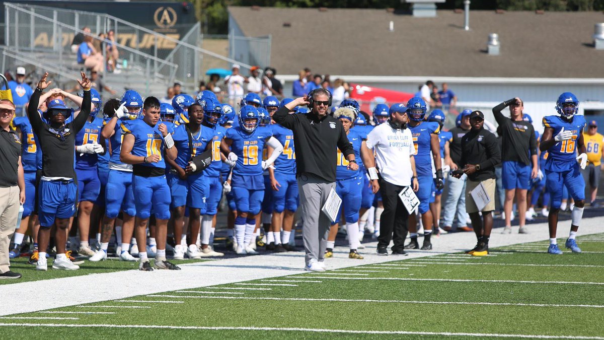 Excited to have received an offer from Briar Cliff University to further my athletic and academic career! 🔵🟡<a href="/CoachLaDage/">Shane LaDage</a> <a href="/BriarCliffFB/">Briar Cliff Football</a>