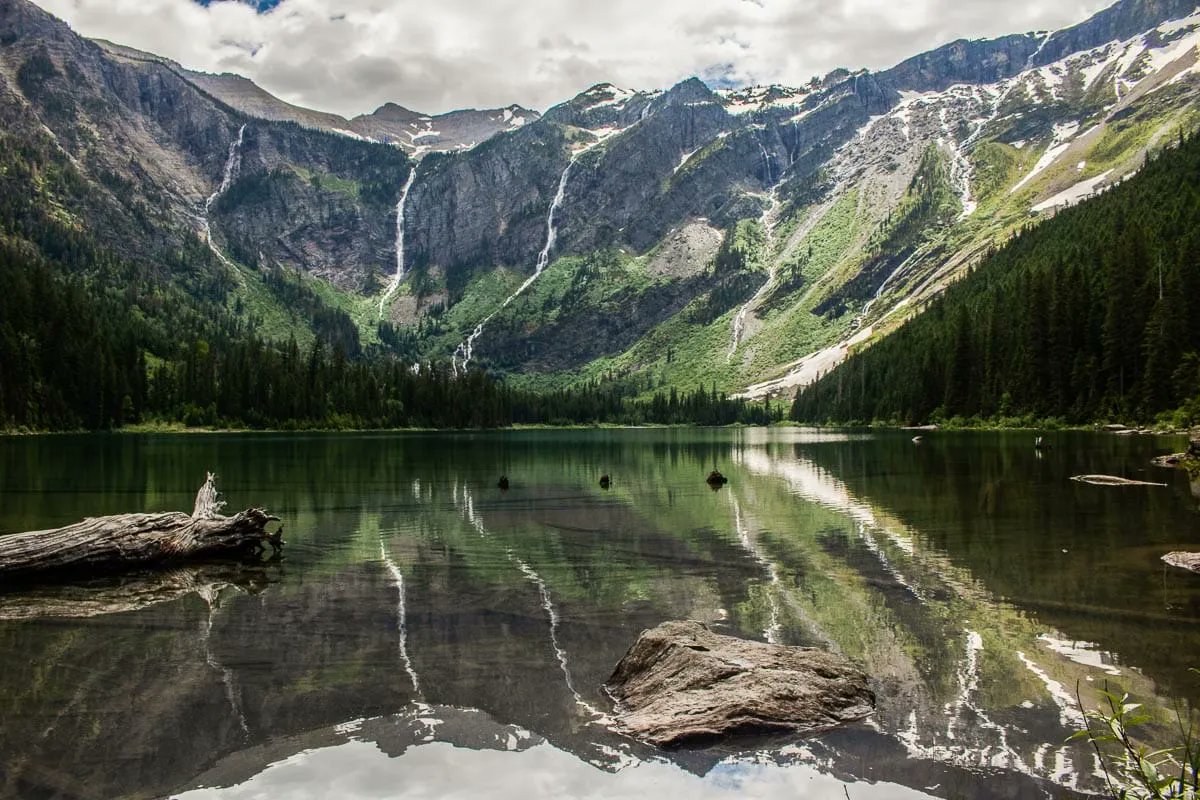 ParksExperience's tweet photo. 8 Picture-Perfect Lakes in Glacier National Park https://t.co/cHffKUVH5B #GlacierNationalPark #nationalparks #ParkExperiences #GoingtoTheSunRoad #GTTSR https://t.co/daKKUt1kAe