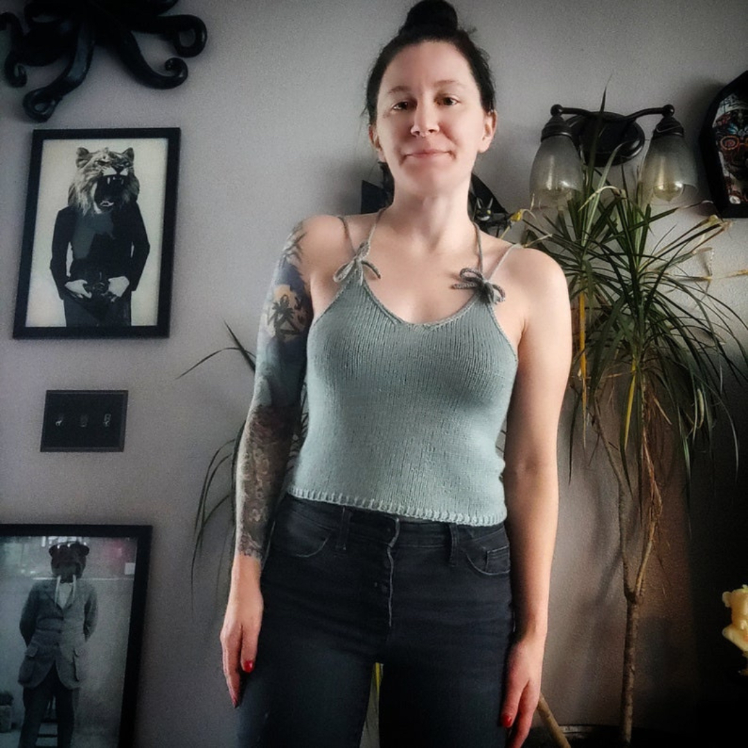 YarnDatabase's tweet photo. Today’s Yarn Database find is the Take a Bow tank top from US dyer and designer Thorson Knits. The suggested yarn for this inclusively sized cutie is a wool/bamboo blend. https://t.co/CqNPthQJcG #Knitting #InclusiveYarnCommunity #YarnDatabase #KnittingTwitter https://t.co/YOd5mC9tSs