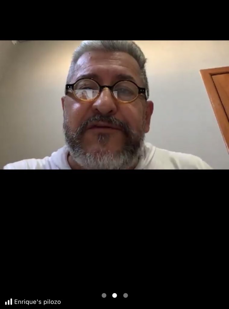 AbramCarbo's tweet photo. Enrique Piloso enseñando,una forma diferente de hacer cortometrajes con bajo presupuesto.@FadcomEspol @Andreapinoacost @EspolCultural #somosespol #somoscultura #comunicacionpresente https://t.co/jCYLVCwAQQ