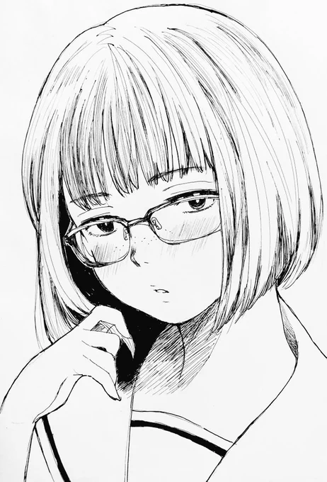 #非垢抜偏屈眼鏡女性 
