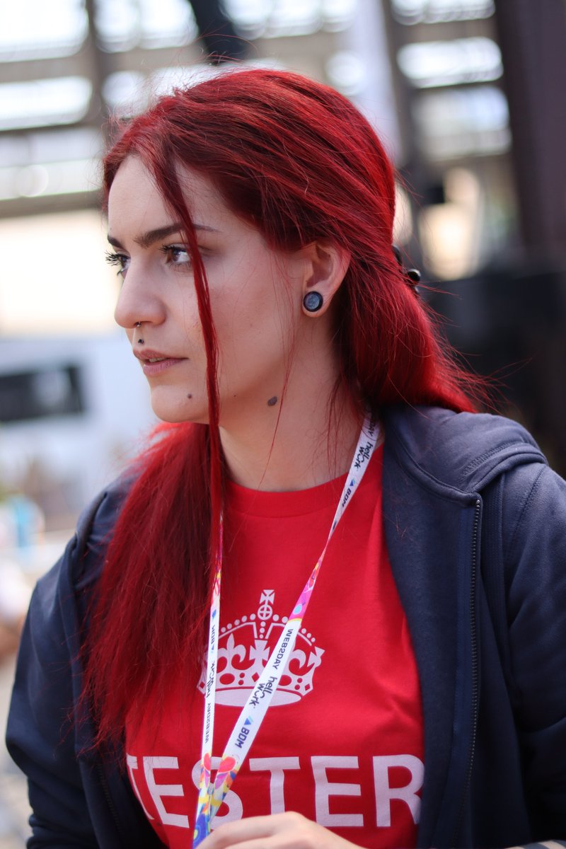 AlonahAmelie's tweet photo. On a eu les photos du #web2day #W2D22
Vraiment j'suis trop BG c'est fou 😂✨
(Cécé le T-shirt "Tester C'est Douter" de @lesjoiesducode 😏) https://t.co/FdtgRYGzxP