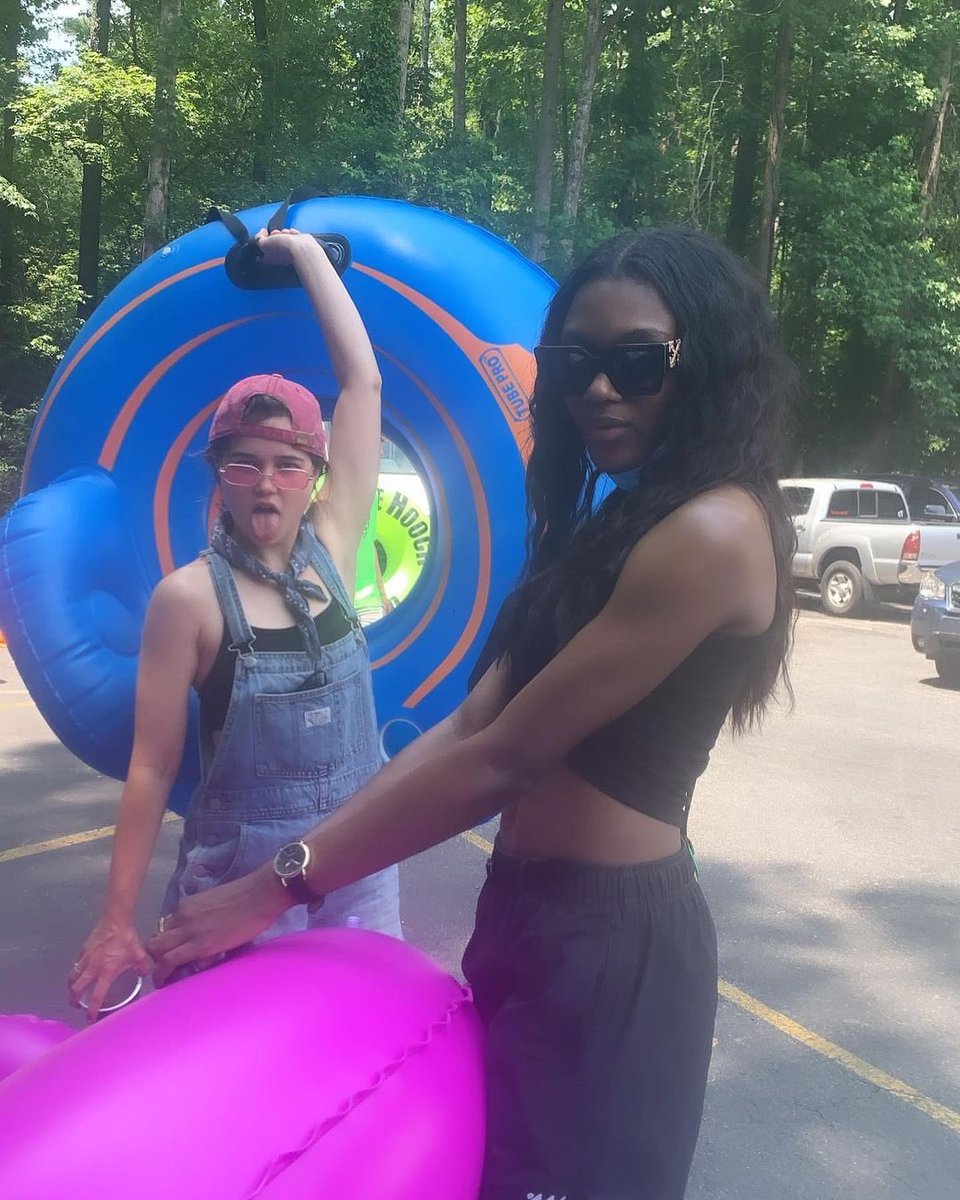 ikgutz's tweet image. both my otps #firstkill