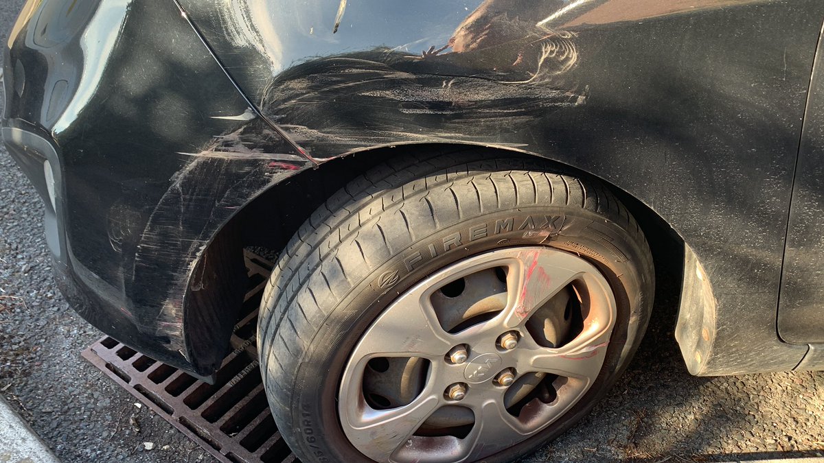 PjAsh748's tweet photo. @FirstBSA 
Ref Bump by Aldi/Fire Engine pub https://t.co/lkgJqC7Nj9 14Jun 17:40, Your driver not only verbally abused my 17yo daughter but made a point of forcing himself past and causing damage! No number taken, bus drove off, not in service-response please https://t.co/qO5tA0UWNe