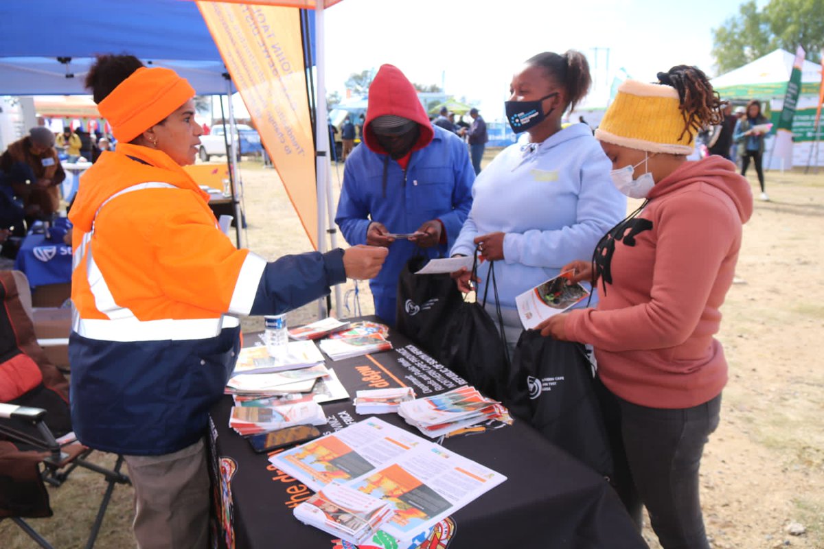 NC_drpw's tweet photo. Provincial Government afforded the opportunity to the Camden youth inJTG to obtain valuable information regarding infrastructure development and youth development initiatives.
#YouthMonth2022
#TrendsettersInInfrastructureDevelopment
#TowardsAModernGrowingAndSuccessfulProvince https://t.co/NvmzWWNUn3