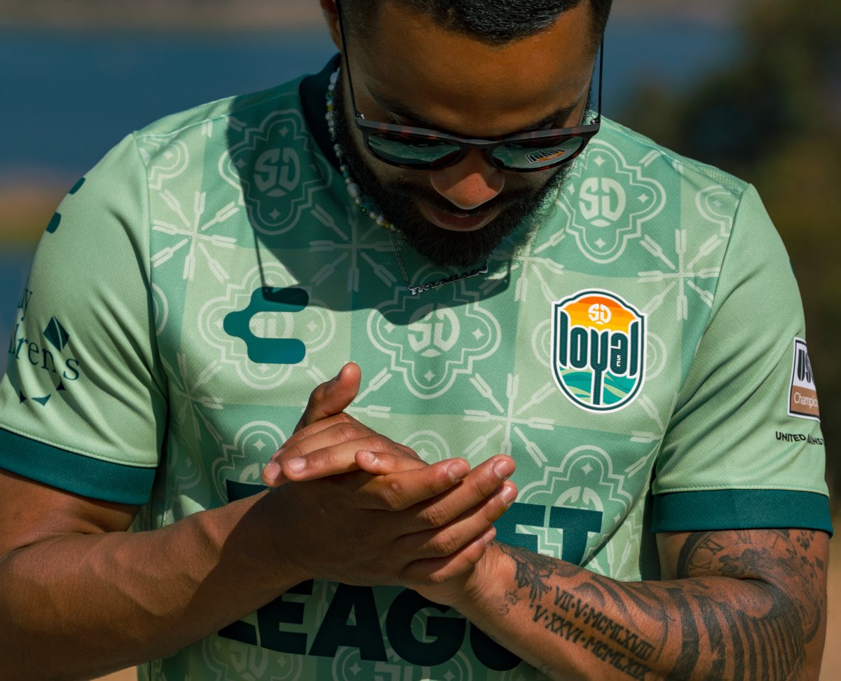 SanDiegoLoyal's tweet photo. Your city. Your club. Your team. 

Learn more about us this Sun, June 19 for our next home match as we celebrate #619Day at Torero Stadium and wear our Siempre Leal kits for the first time. 

TIX: https://t.co/XVXw6fSD3M

#SiempreLeal https://t.co/KEZY13ZEFV
