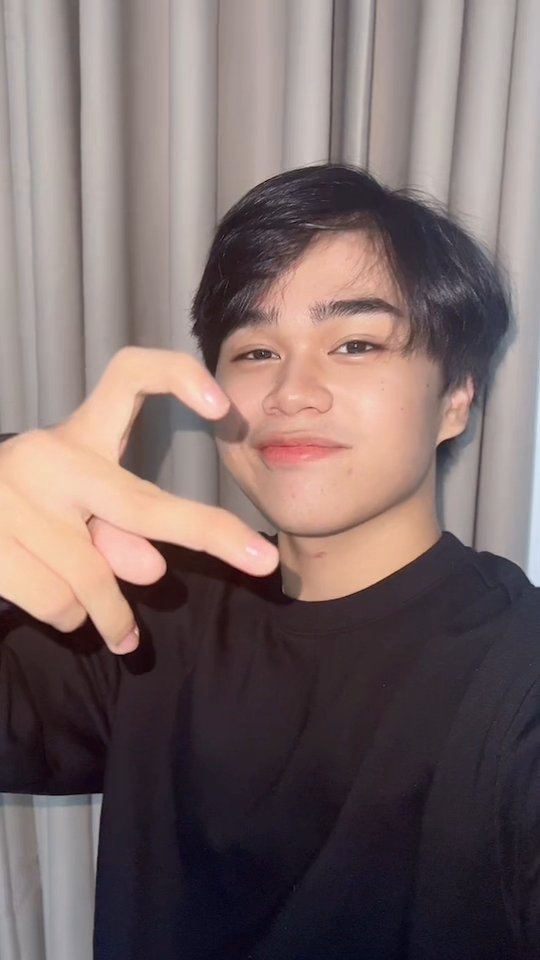 mackiestreasure's tweet photo. Peace and Love 💖 https://t.co/utRbBCaq8j