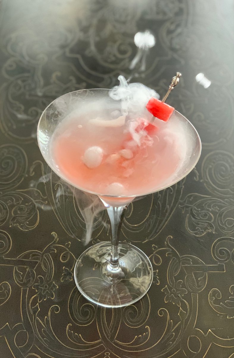 CookSavor's tweet photo. This is what I use to cool off in hot summers. What is your preferred summer cocktail?
.
https://t.co/ZXBcrX4vNk
.
#cocktail #DIYcocktail #mixology #cocktailporn #cocktaillounge #bartending #barman #drinkup #modernmixologist @cooksavor https://t.co/wvKl84tfgF