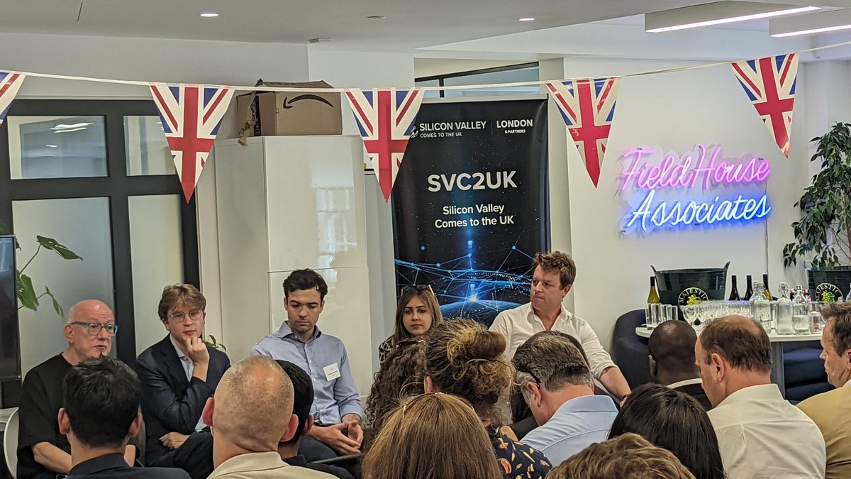 Kicking off a great #LTW2022 media event here at @WeAreFieldHouse offices with @SVC2UK @londonpartners. @peterevans10 chairing a panel with Anthony Miller @TechMarketView, @AkanshaDimri @EveningStandard's @SimonPeterHunt and @CityAM's @CharlieConchie