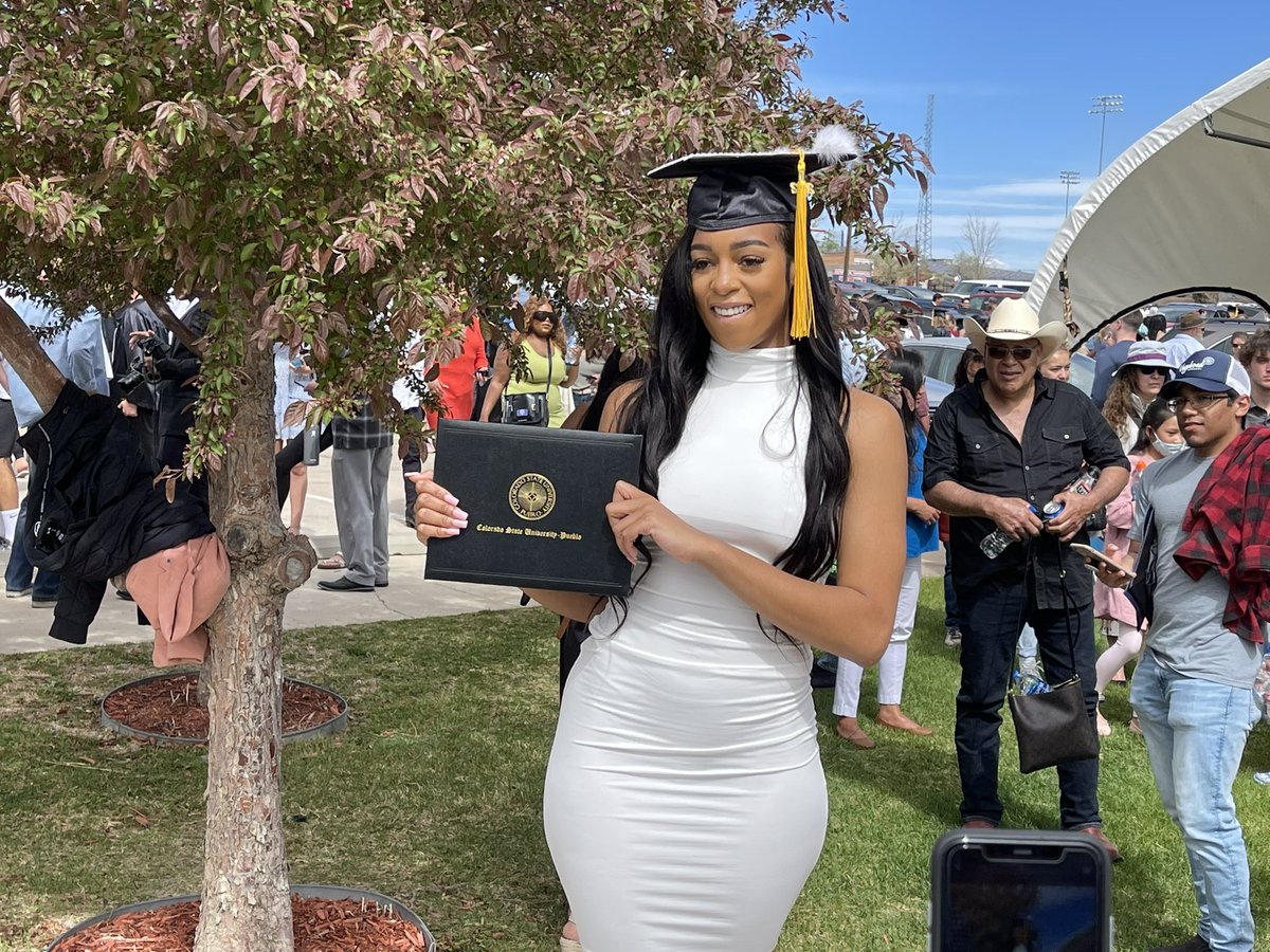 rick5756's tweet photo. Finished CSU - Pueblo with two degrees @Sydni_lynnnn so proud of you! https://t.co/JAHeLKEsqp