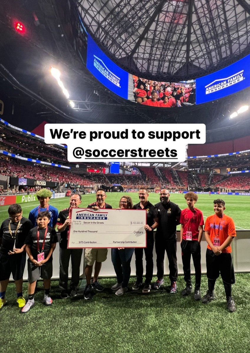 Last night!! <a href="/amfam/">American Family Insurance</a> announced a new 100k donation to SITS🎉 Their logo will be featured on all of our player jerseys 👕 this year!! Thank you to them for their generous support 🙌🏾