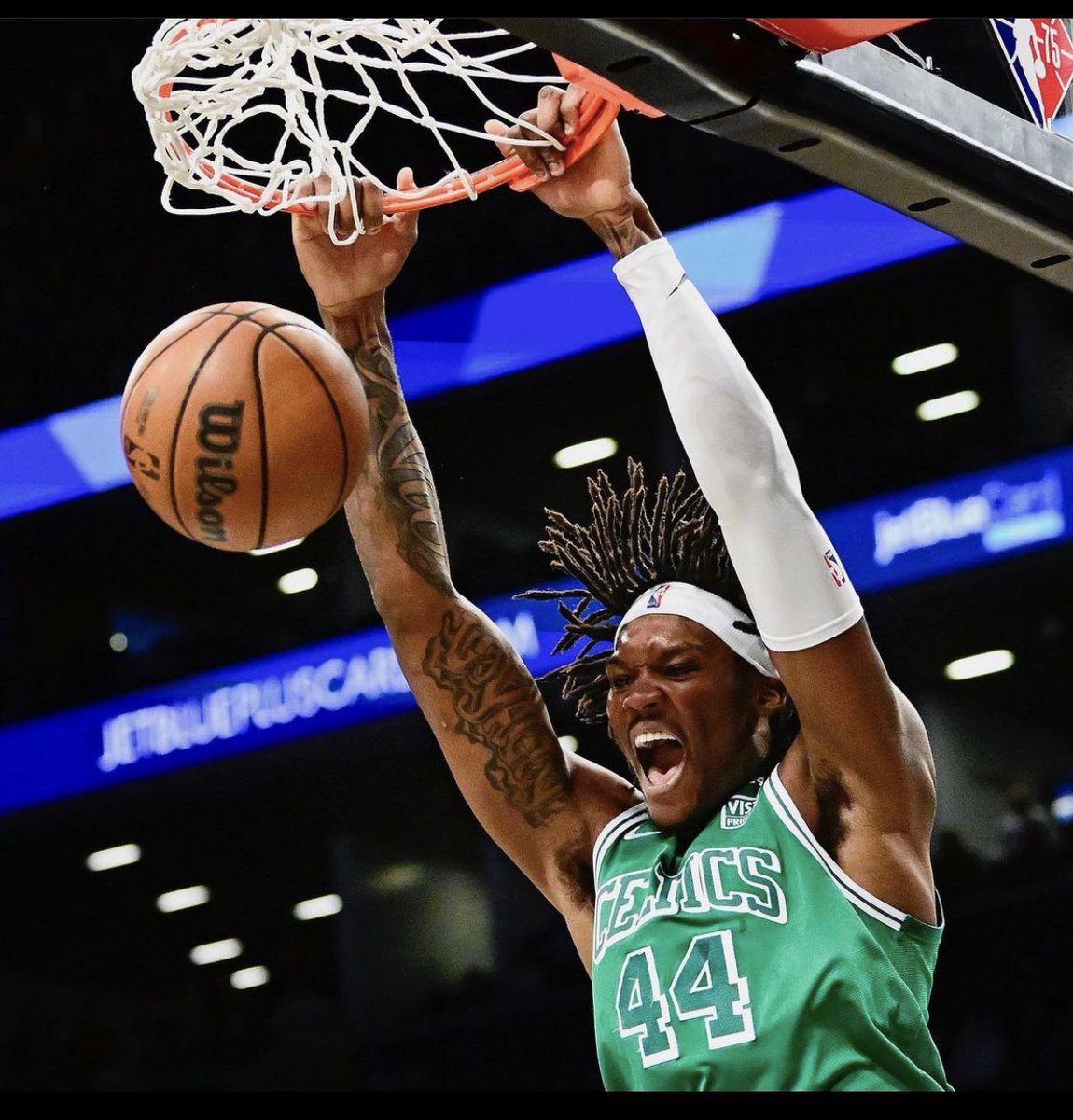BriMarieD's tweet photo. I just need everyone to realize Rob and his resilience. Imagine coming back from a surgery not even 2 months later & back to playing professional basketballโฆ RESPECT THIS MAN. ROBERT TIME LORD LOB GOD BLOCK PARTY WILLIAMS THE THIRD #Celtics #Bleedgreen #RobWill #AllAbout18 https://t.co/XVRphqhibO