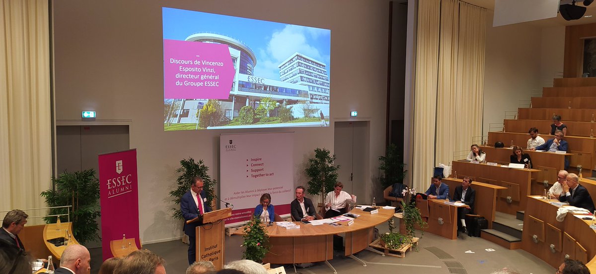 A l'AG annuelle <a href="/essecalumni/">ESSEC Alumni</a> où <a href="/VVinzi/">Vincenzo Esposito Vinzi</a>, Directeur général du Groupe <a href="/essec/">ESSEC Business School</a> intervient.
#FierdetreEssec #EssecAlumni #Essec