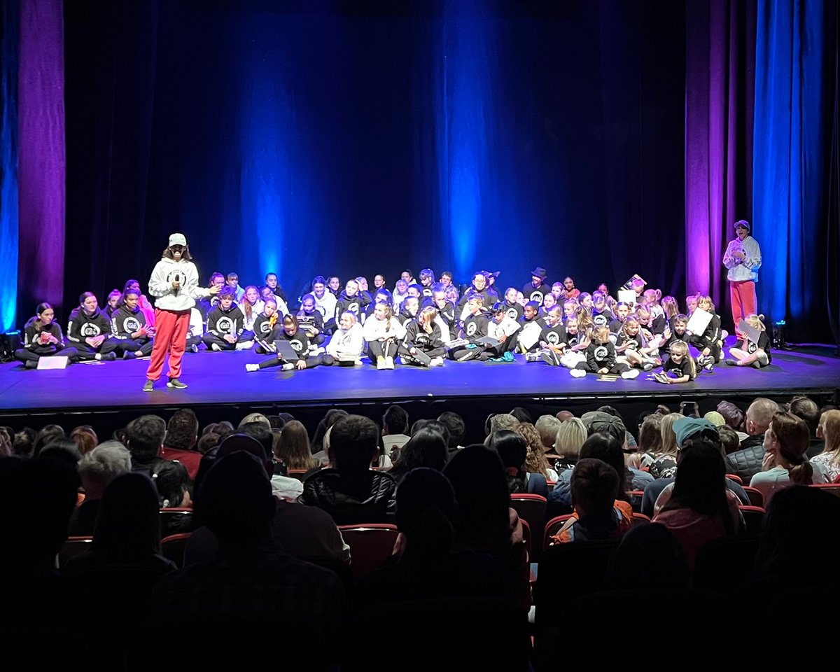 ibrutes's tweet photo. The iBrutes team was present to record the brilliant @4mdancecentre review at the #townhalltheatregalway last weekend, where the talented dancers amazed and delighted the audience!
#dance #event #amazing #galway #videoproduction https://t.co/y8bOA7aONh