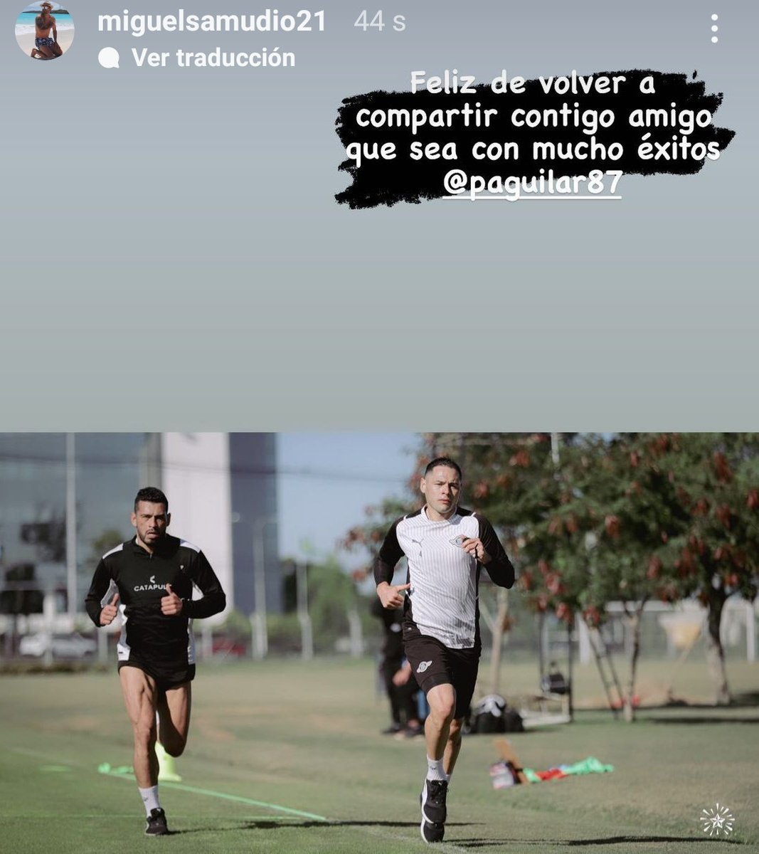 Pablo90Garcia's tweet photo. En la jornada de hoy se sumó a los trabajos con sus nuevos compañeros Pablo Aguilar, en la imagen se lo ve con Miguel Samudio que le da la bienvenida por medio de su cuenta personal
@TigoSportsPY https://t.co/tVRDCRcRdo