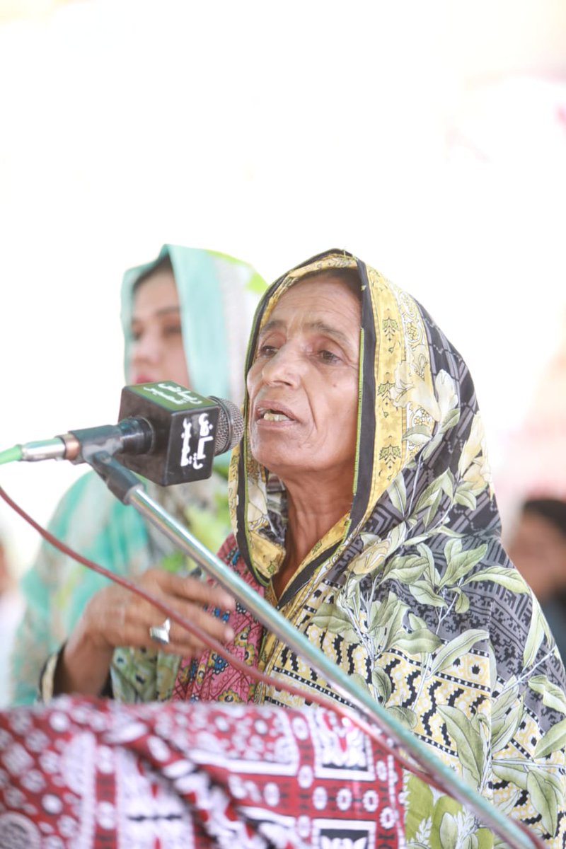 SrsoSuccess's tweet photo. Community shared detailed presentation covering journey From women with confined lives to independent women taking initiatives, generating livelihood, improving infrastructure, enhancing entrepreneur capabilities, speaking up their minds and fighting for betterment with SUCCESS https://t.co/tHd574YWQ8