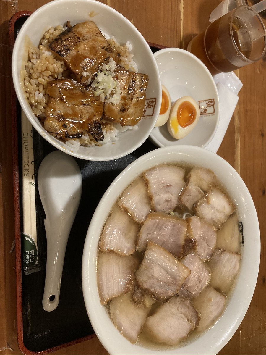 tsukitoooooo's tweet photo. @AkioOtsuka ここのラーメンのチャーシュー美味しいですよね！ https://t.co/wDhzhL4yQJ