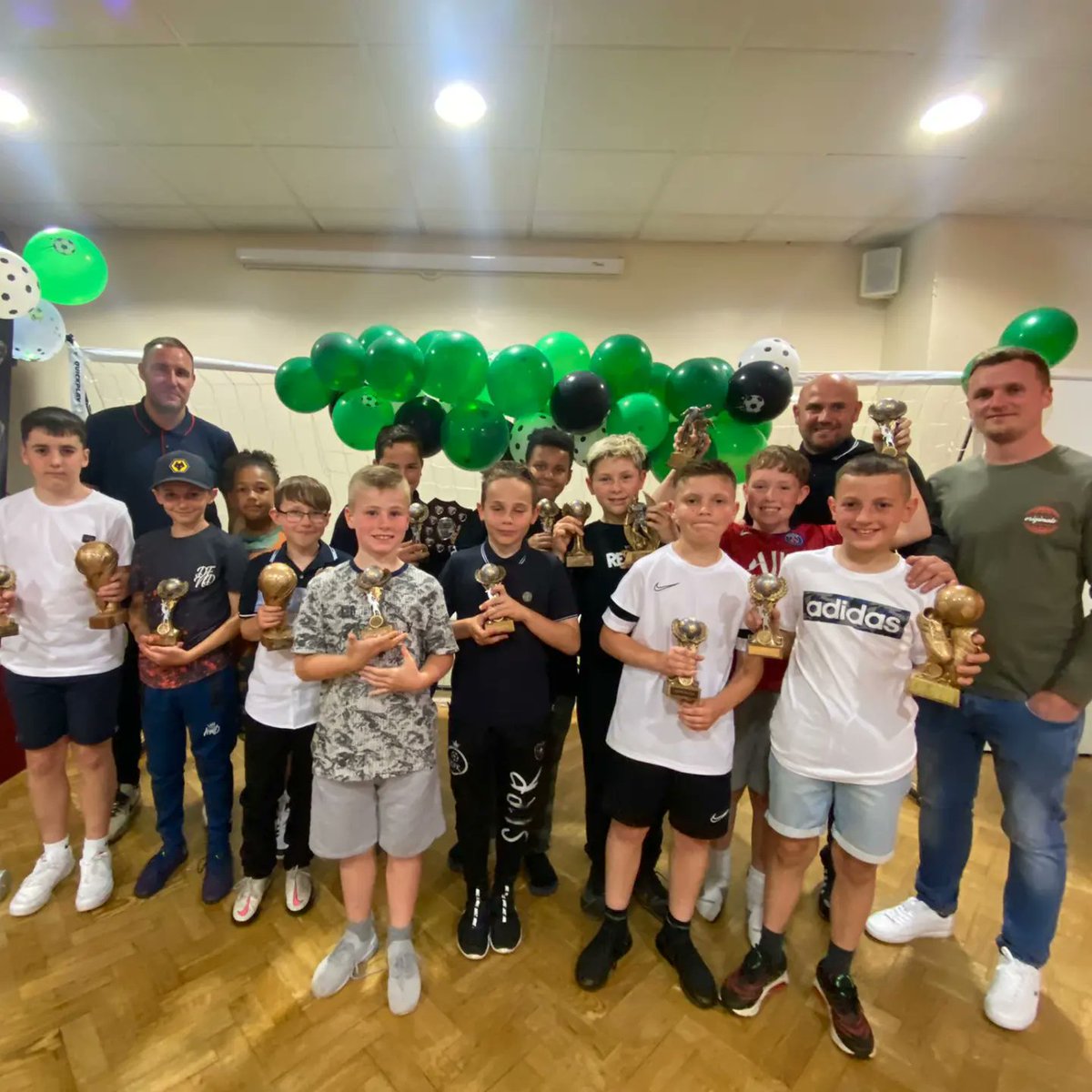 Well done to our U11's and having a great season 💚💛💙 players, staff and parents represented the club with pride, respect and we would like to thank you all for your hard work 😁 

#wearetheelite #sportingelite #welldone #congratulations #thankyou