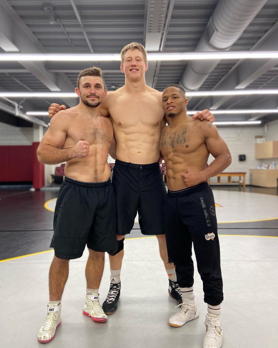 Get yourself some friends who are going to motivate and challenge you! ✊🏼