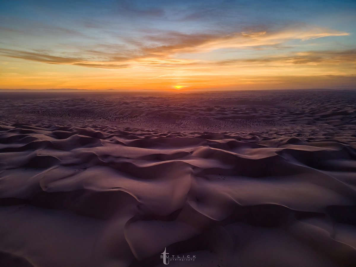 SconnieShotz's tweet photo. One of my favorites from our recent road trip from Wisconsin to Southern CA. Didn’t know what I’d see before the drone went up as the sand sat higher than the I-8 rest area!
#drone #sanddunes #california #imperialsanddunes #glamisdunes #sunset #desertsunset https://t.co/qt5r3MHUKM