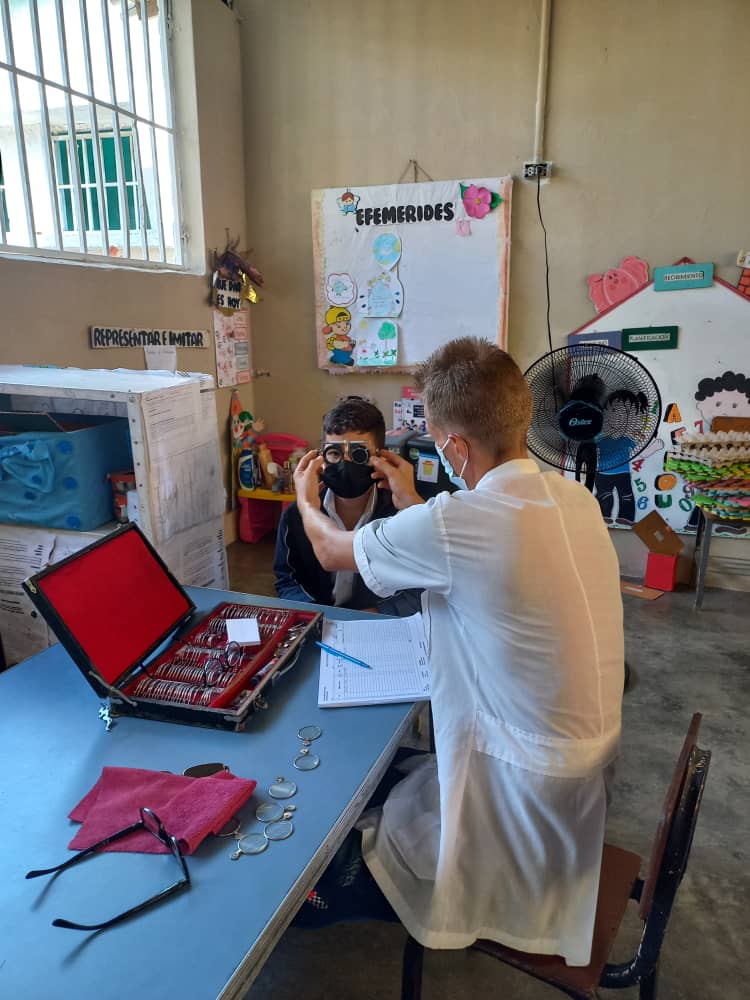 AsicLinoMaradei's tweet photo. Continuamos llevando a las escuelas Jornadas de Salud,avanzar es la tarea. @Cubacooperven @Cubacooperabol2 @AdanVillavicen5 @altunaga_perez @DonaisDebrosse @MilenaRicardoP1 @JoseRamon481975 @mailencp2022 @delvisverde96 @BlancoBayon @Pedro30041977 https://t.co/Er8MfVgVhO