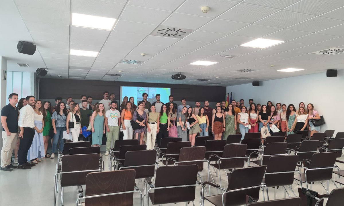 CulEmprendedora's tweet photo. El equipo de Universidad de @CulEmprendedora  @Junta_Economia inicia una nueva aventura de capacitación en competencia emprendedora para 60 beneficiarios del Programa de Internacionalización y Retorno del Talento de @SepyeUEx @infouex y  @Junta_Ex con @maldonado_eco y @SocialUex https://t.co/1ey49tYqM0