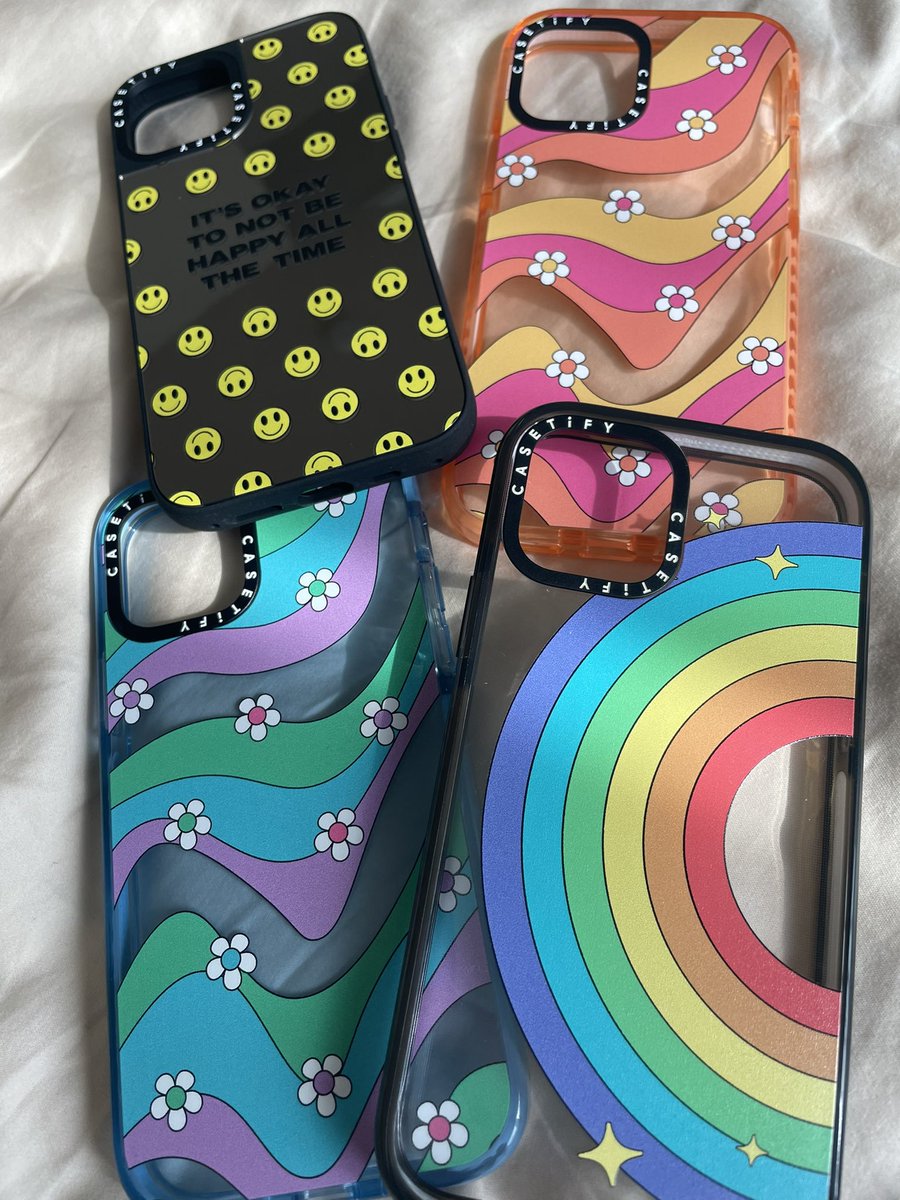 NEW PHONE CASES OUT TODAY ✨ go grab yours, available for both apple and android!!! casetify.com/artist/gmf-des…