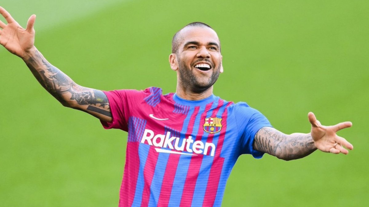 esport3's tweet photo. #FCB 🔵🔴

🧐 Esteu d'acord que el Barça no renovi Dani Alves una temporada❓

🔄 SÍ
❤ NO

📲 https://t.co/Hkc3s11MKt https://t.co/Uy2xTVZ9Y0