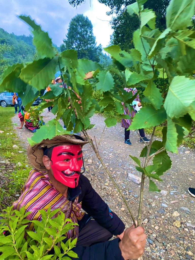 ApedaRondo's tweet photo. The jamboree still on underway, in the land of aesthetic and host bewildering, conviviality Sherdukpen Tribes. #ChekkorVibes.
@ThungonSange https://t.co/Ndtosr2clO