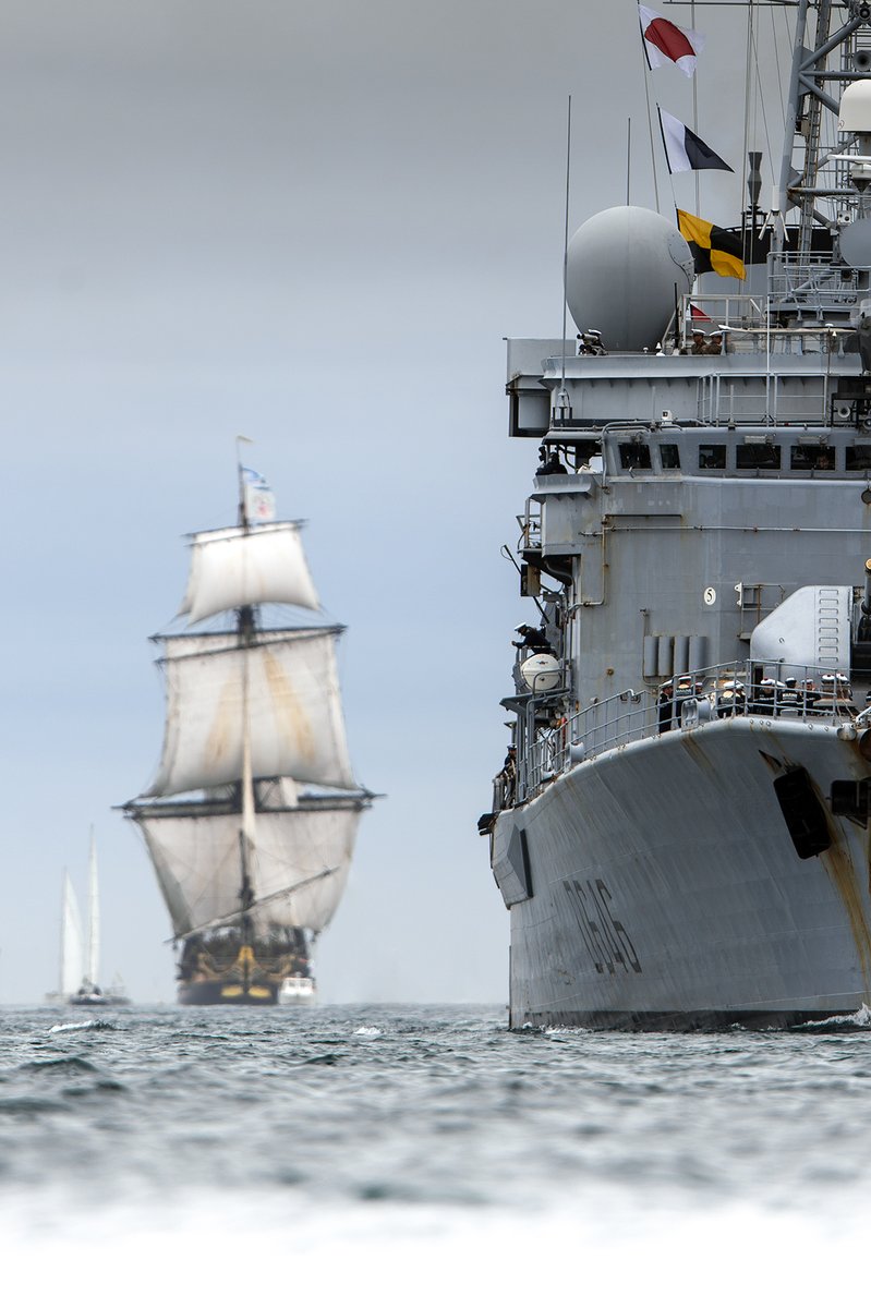 CapHornier_'s tweet photo. Frégates Latouche-Tréville et Hermione.
Par 
@ewan_foto https://t.co/djc2rZ7sda