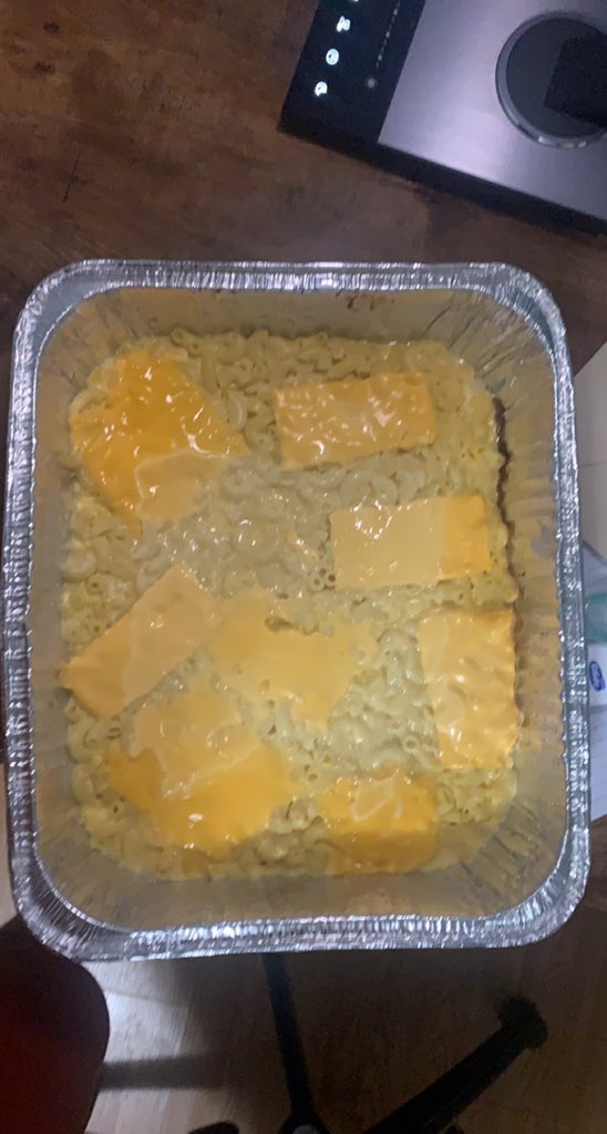TarellThompson's tweet photo. cooked my gf a 3 course meal 🥰🥰😋 https://t.co/fxGo1EBrvS
