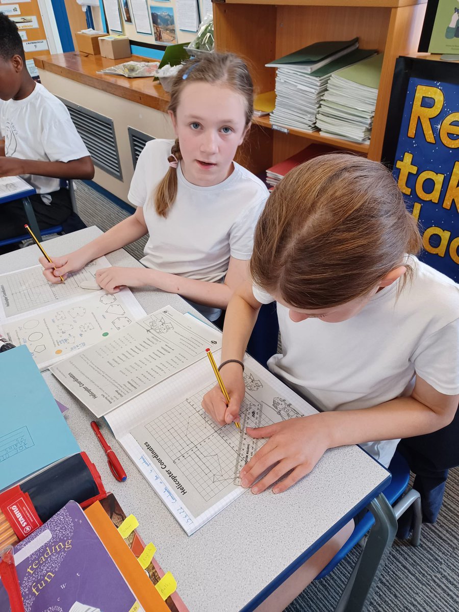 rothwellstmarys's tweet photo. Y5 have been mathematical artists. They plotted co ordinates in the 4 quadrants and joined them to create pictures. #maths #art #mathsisart https://t.co/qoljcODo0Z