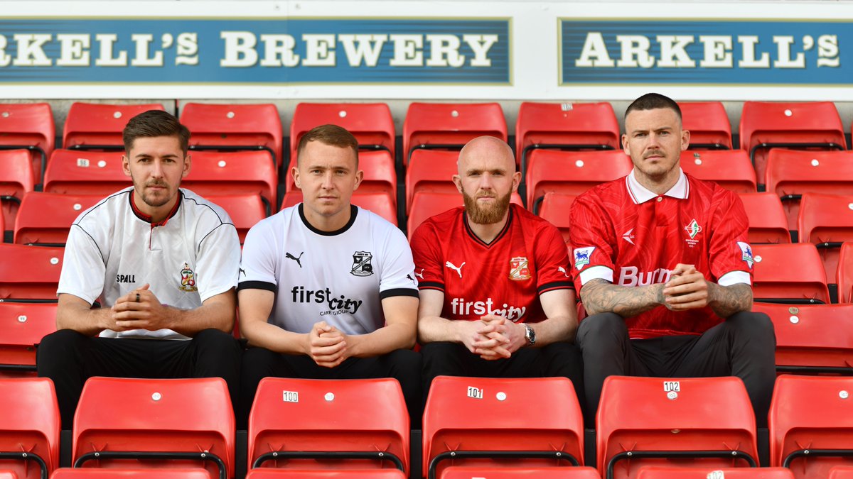 Official_STFC's tweet photo. We're thrilled to introduce our new 2022-23 Home &amp; Away Shirts.

The Past Woven Into The Present.

(📸: @iamknowlesieboy)

#STFC 🔴⚪️
https://t.co/6Ww1MOf35R https://t.co/o1Ie7liS5C