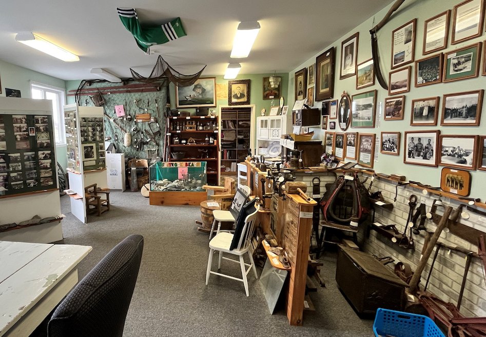 ⭐MANNING AWARD WINNER: Flatrock Museum⭐ 

Opened in 1988, the Flatrock Museum came to life through generously donated artifacts from locals which were curated by a group of 10 devoted volunteers. 

You can visit the museum during weekdays between 8:30 - 4:15 PM!
#ManningAwards