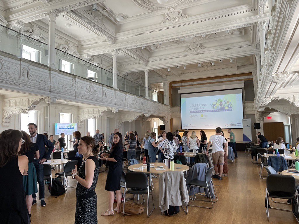 UMQuebec's tweet photo. L’#UMQ participe aujourd’hui à Québec aux célébrations pour souligner les 10 ans de la Table pour un mode de vie physiquement actif, à laquelle elle siège depuis plusieurs années.
Les municipalités sont des partenaires incontournables dans la promotion des SHV.
#polmun #TMVPA https://t.co/XOJmwaorKS