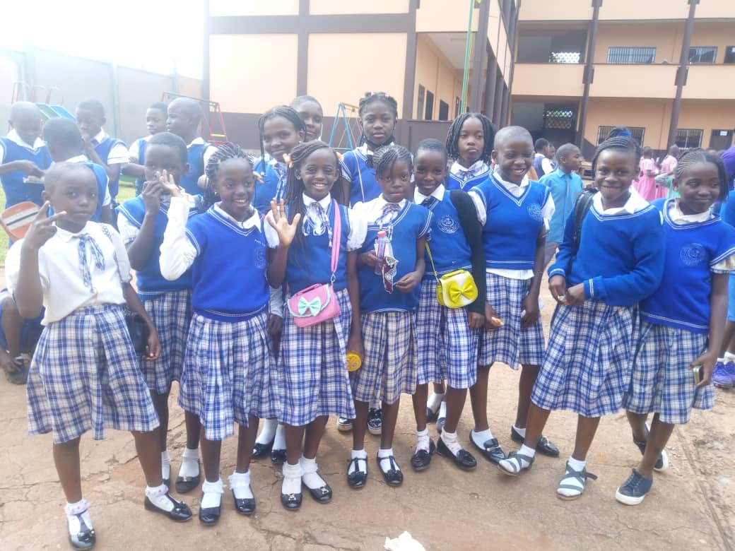 owhylda's tweet image. It was indeed a great academic year. Thanks 2 e #solidarty o' some good ❤, many children in e Anglophone regions of 🇨🇲 ve been able 2 complete primary education.  
Education is e best of gifts &amp;amp; we can't thank u enough 4 standing with us 4 #SDG4 

#education4all
#PeaceNotWar