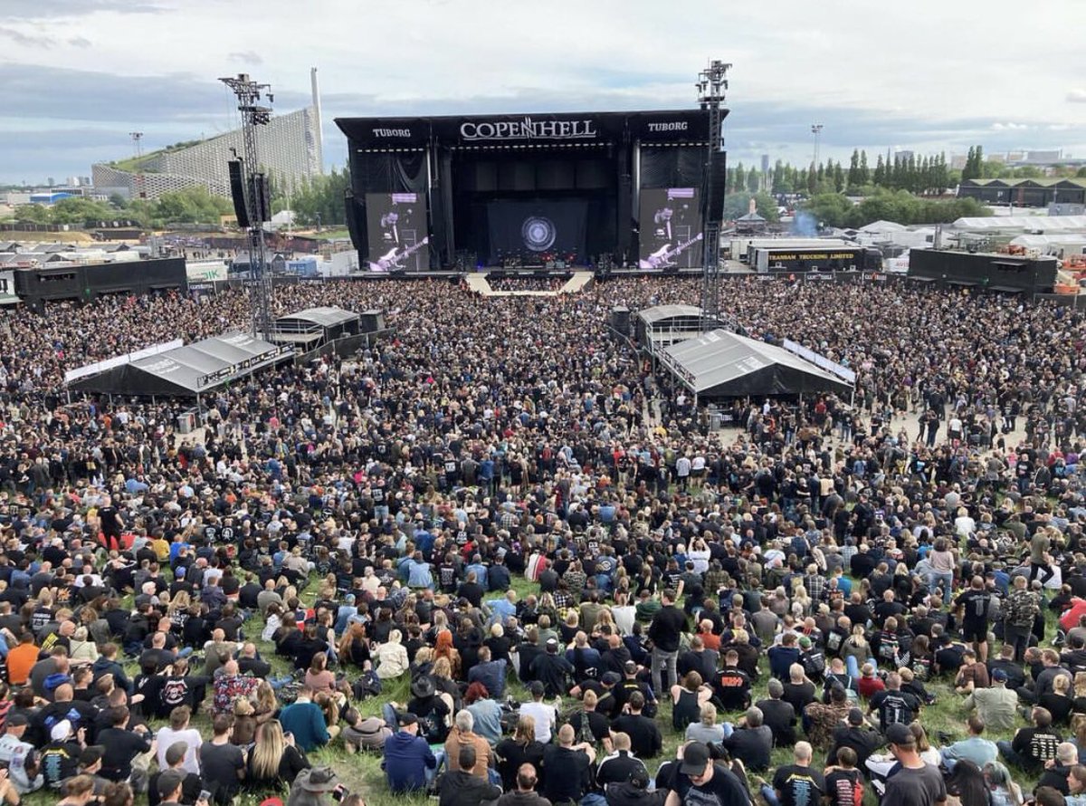 MetSince1981's tweet photo. ¡Ya se abrieron las puertas de una nueva versión del COPENHELL en Dinamarca 🇩🇰!.
La hora de presentación de @Metallica es a las 15:30pm.(Hora en Chile 🇨🇱/ Argentina 🇦🇷).
#Metallica #MetAtCopenhell #Copenhell #Copenhell2022 #METALLICAMetalUpYourAss🗡🚽 https://t.co/wfvK1dpszF