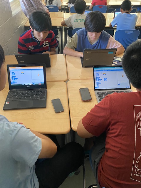 Another great day of coding fun! <a href="/johnson_mcs/">Russel Johnson</a>  #mcslearn #MadisonESL