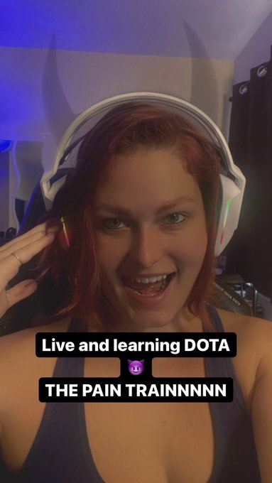 Early stream, come make jokes about my DOTA skills 😂😈 https://t.co/A8MrxUjrrO https://t.co/FxEksbnpY