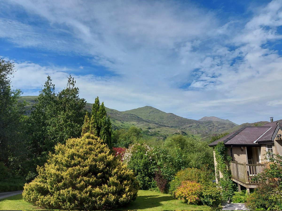 OsteopathForAll's tweet image. Sorry not to have been at #BPSASM2022 but currently climbing Britain&apos;s three highest peaks to raise awareness of chronic pain recovery. Ben Nevis and Scarfell Pike done ✔️ Snowdon tomorrow. #hope #recovery #chronicpain #fibromyalgia 
@sirpauk @PainOsteo supportforpainfultimes.com