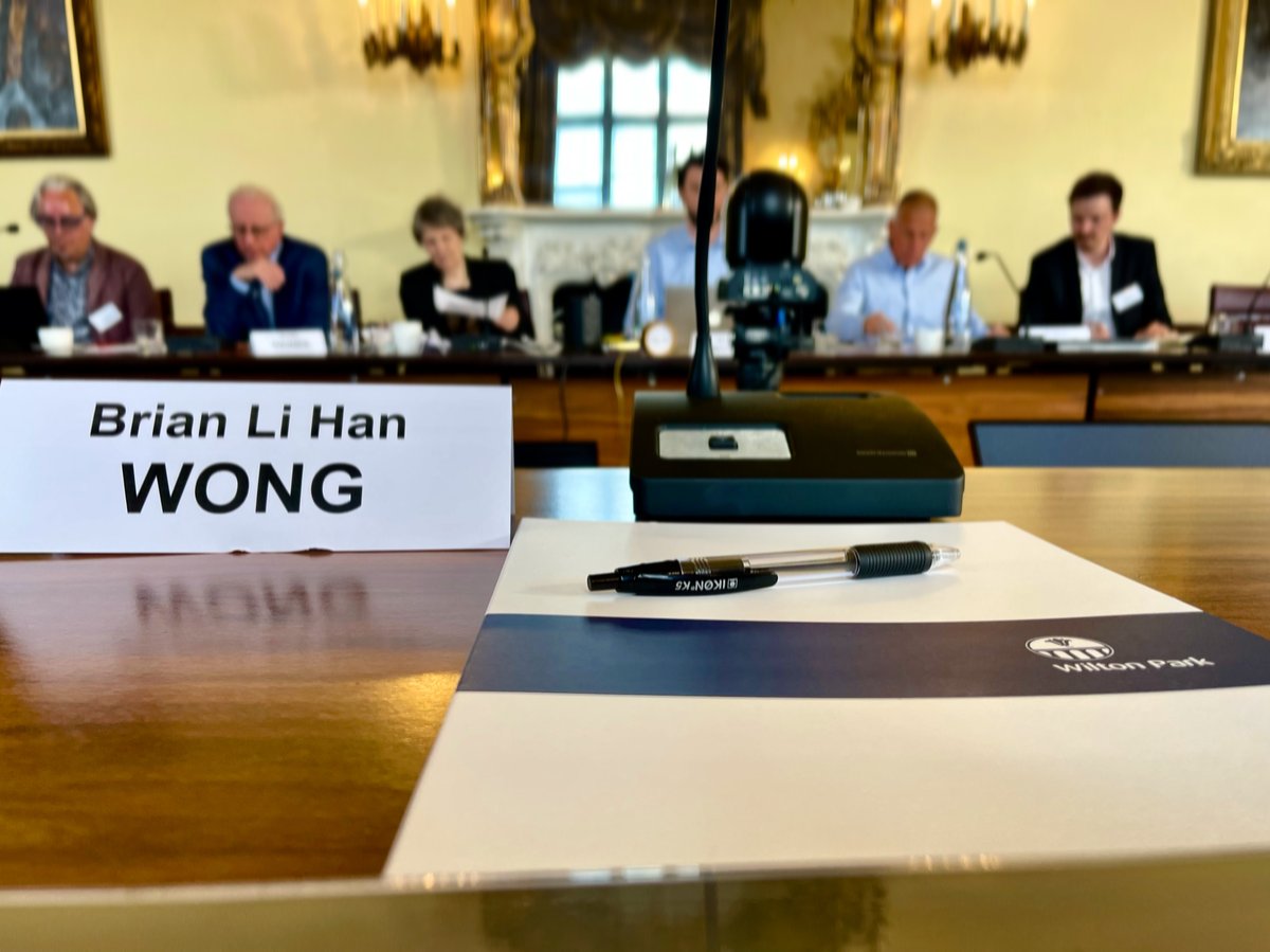 Humbled & honoured to have taken part in a dialogue on #HealthySocieties in-person @WiltonPark this week! Excited to continue shaping this important agenda with these incredible individuals & making our ambitions a reality. Thank you @WHO @AllianceHPSR & @SweMFA for organising!