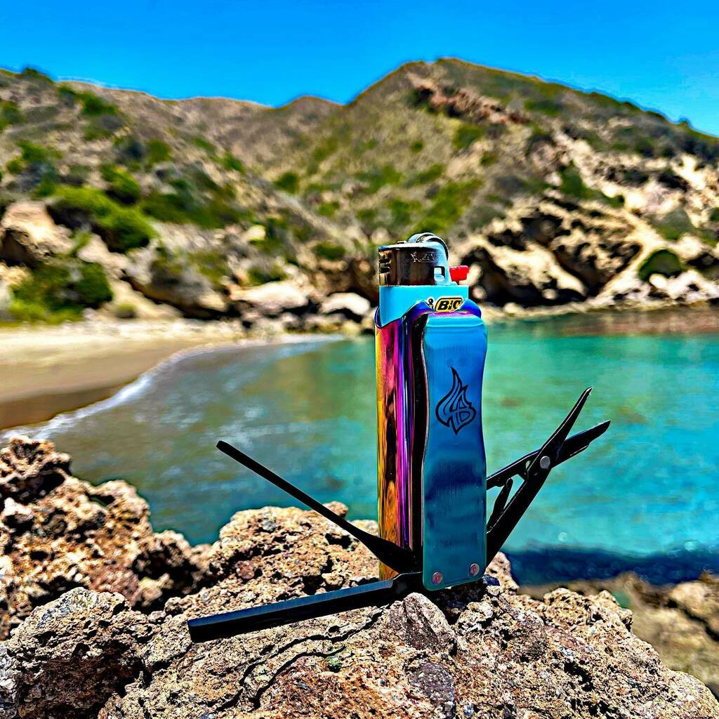 LighterBro tweet media