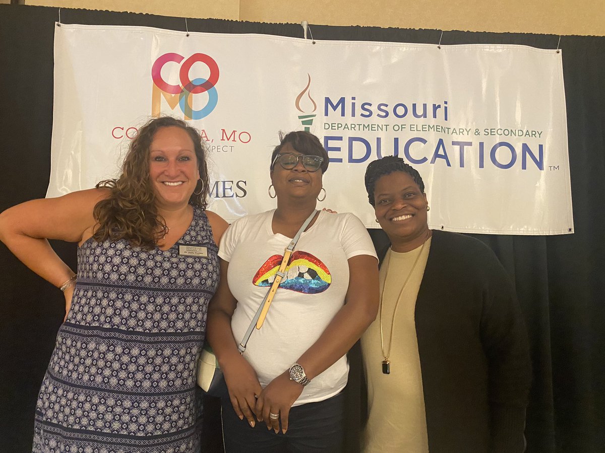 KellyKozlen's tweet image. HSD leaders in the house at #MOLA37  Missouri Leadership Academy in Columbia, Mo! @HazelwoodSD #LearningGrowing Dr. Kozlen, Mrs. Davis &amp;amp; Mrs. Younge  💕