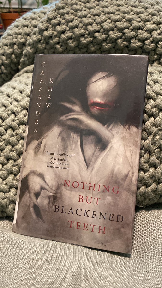 bookishaf's tweet photo. Obsessed with this cover. A great start to my #summerreading! #SummerScares https://t.co/g60nyFcsrO