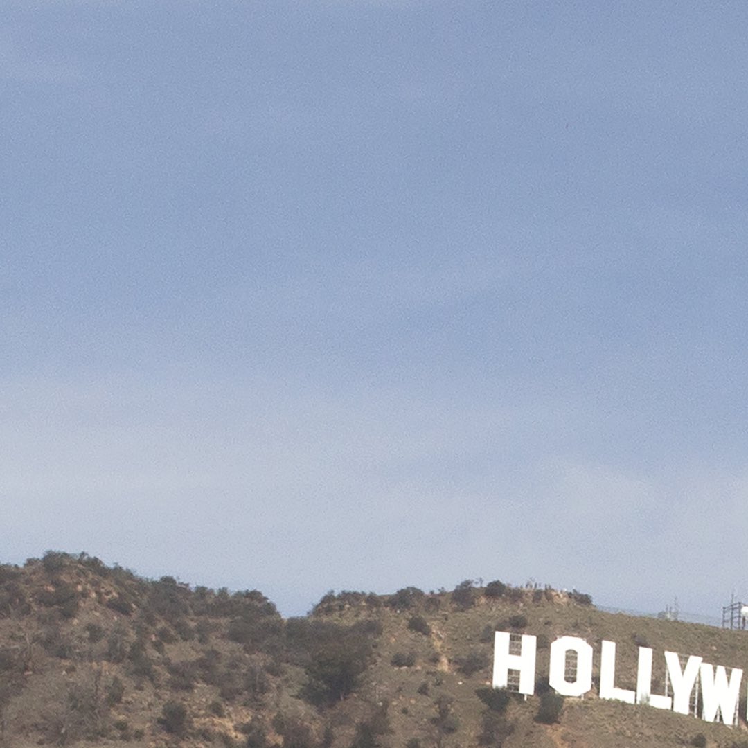 #OperaViva 

Inaugurazione opera 2°artista @Snorri_Asmunds 
𝐒𝐦𝐚𝐫𝐭𝐩𝐡𝐨𝐧𝐞 𝐒𝐨𝐯𝐞𝐫𝐞𝐢𝐠𝐧𝐭𝐲(𝟐𝟎𝟐𝟐)

16 giugno h.18.30
Piazza Bottesini, #Torino

Un progetto di 𝐀𝐥𝐞𝐬𝐬𝐚𝐧𝐝𝐫𝐨 𝐁𝐮𝐥𝐠𝐢𝐧𝐢
A cura di <a href="/Jon_Gnarr/">Jon Gnarr</a> 

#flashbacktorino #larteètuttacontemporanea