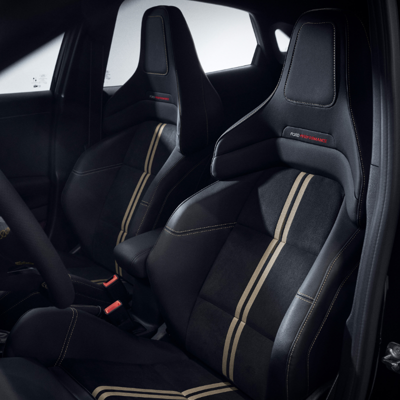 FordNewsEurope's tweet photo. Put the comfort into performance with spine-friendly sport seats in the #FordPumaST.
Read all about them on our #FordBlog. 👇